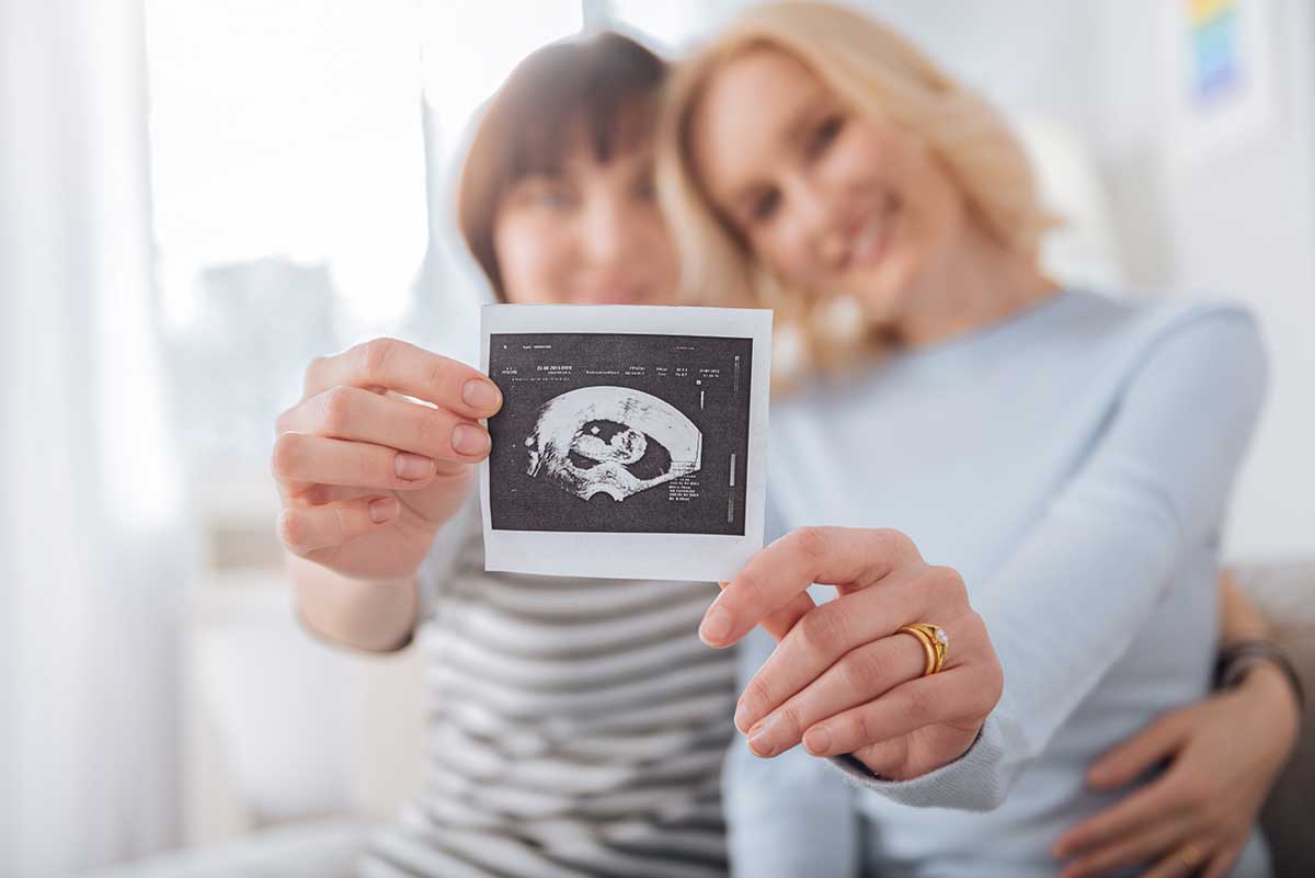 El método ROPA, la maternidad en parejas de mujeres